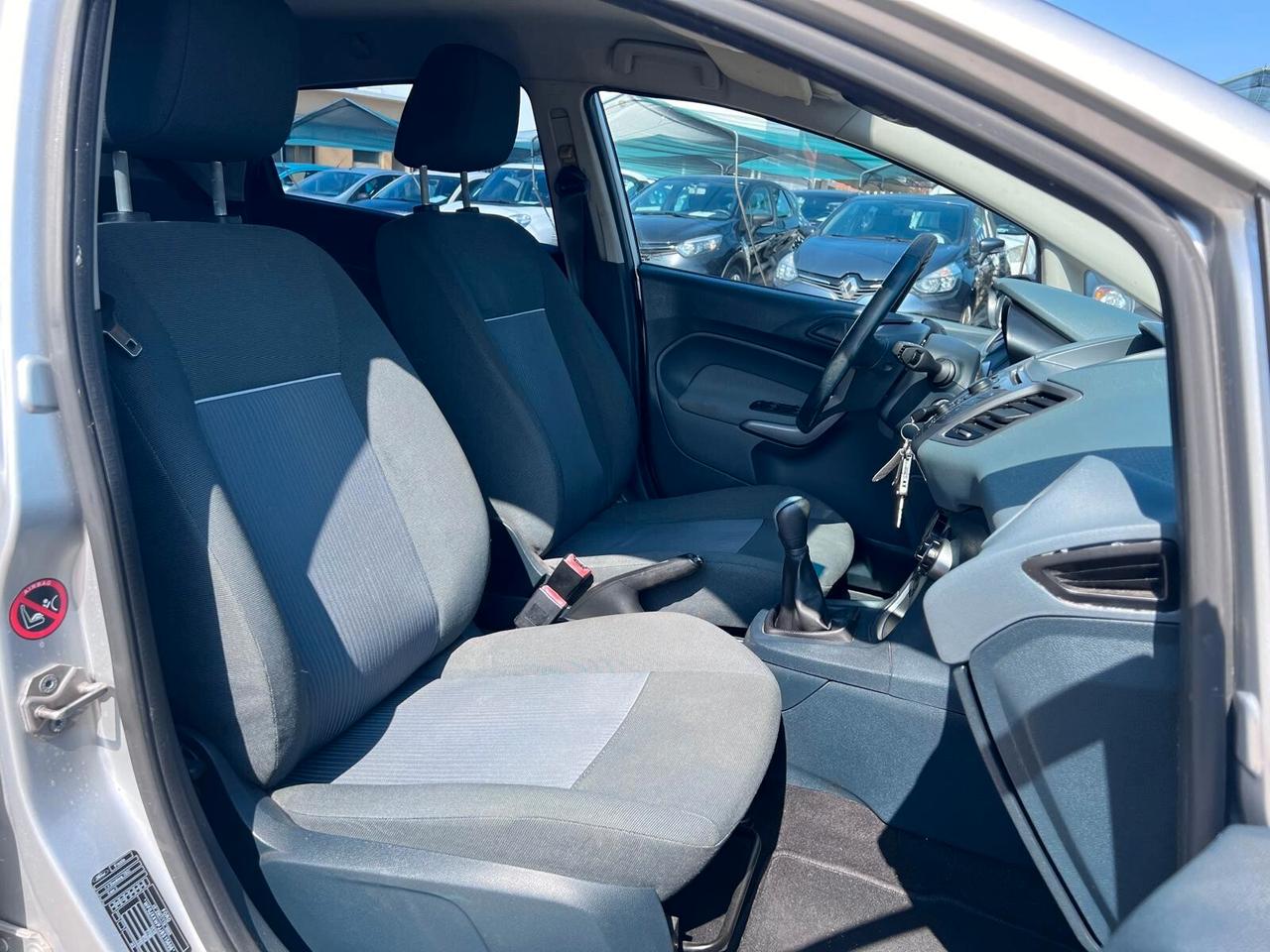 Ford Fiesta 1.4 TDCi 70CV 5 porte Titanium