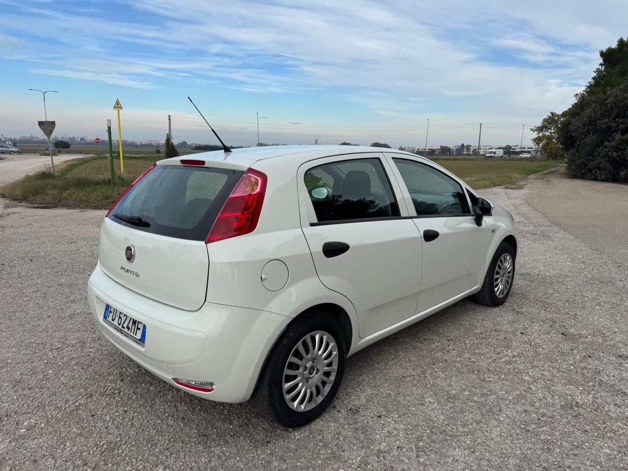 Fiat Punto Lounge 1.2 gpl ok neopatentati