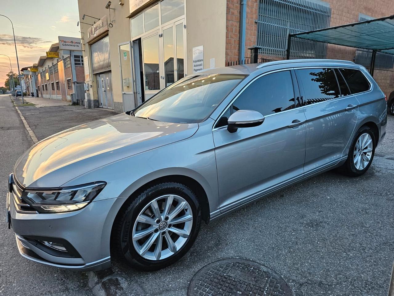 Volkswagen Passat Variant 2.0 TDI 150cv DSG Business*Navi*Euro6*