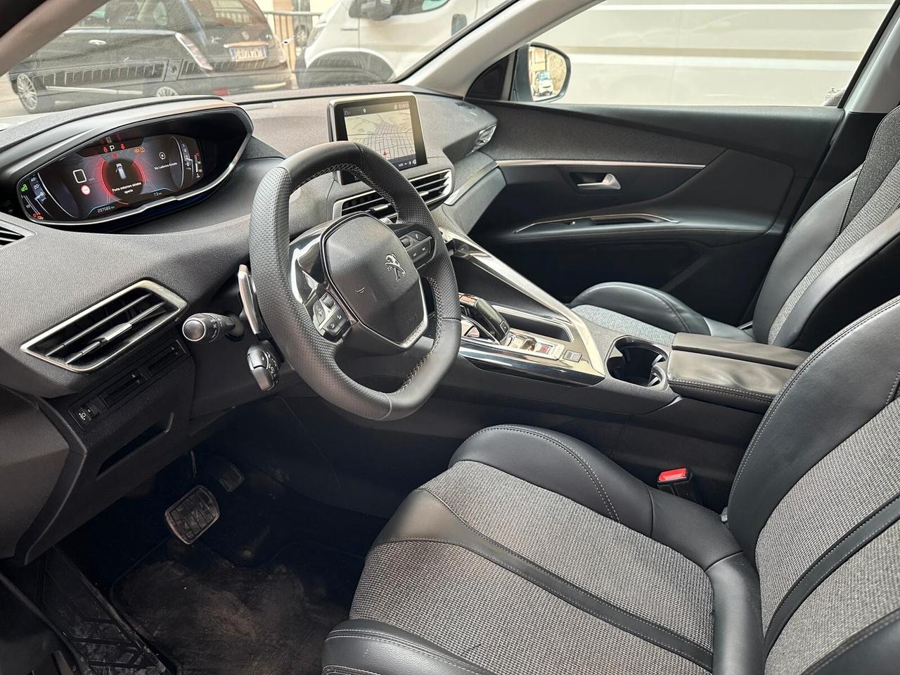 Peugeot 3008 1.6 120CV EAT6 Allure