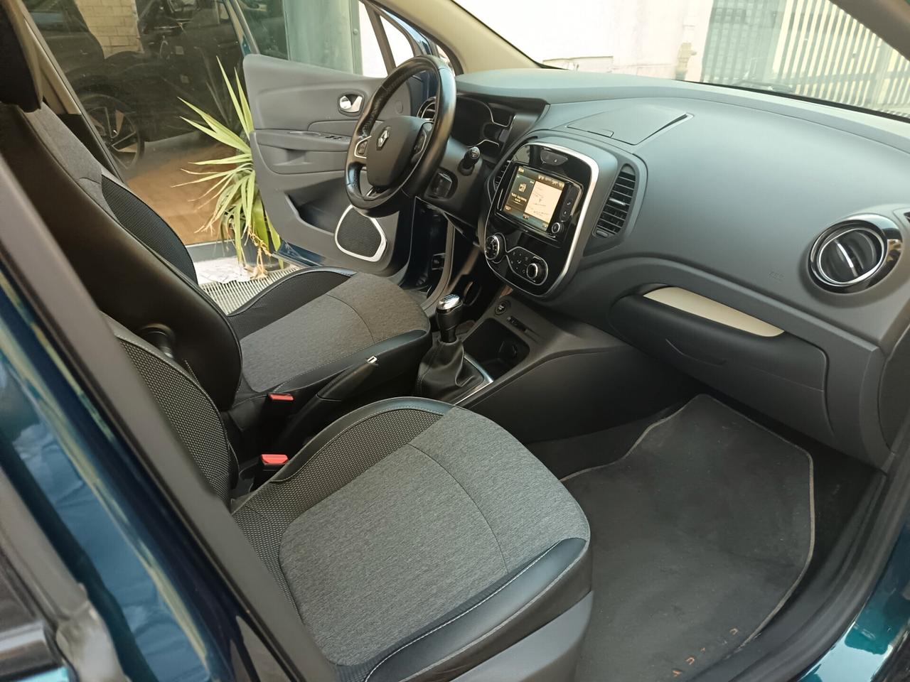 Renault Captur 1.5.DCI Sport Edition2 km.95000 Full Optional