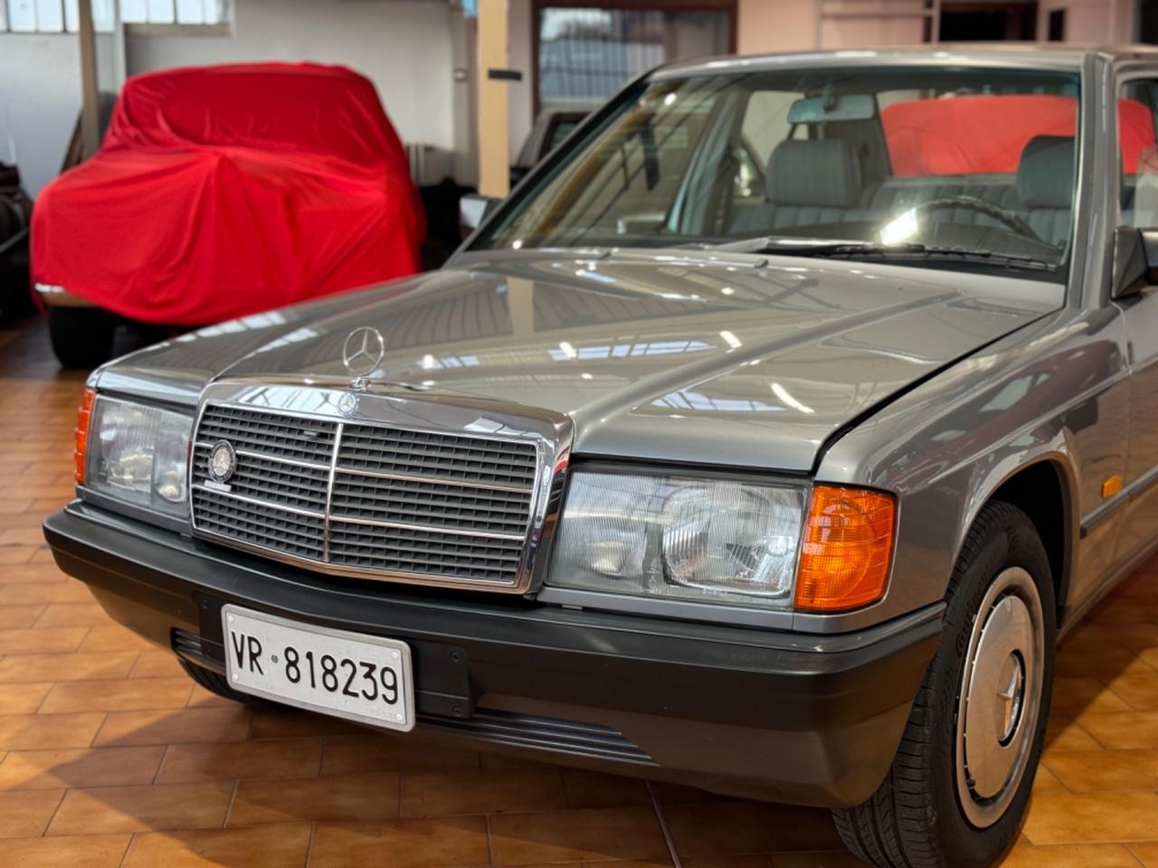 Mercedes-benz 190E 2.0 - ASI - Book Service