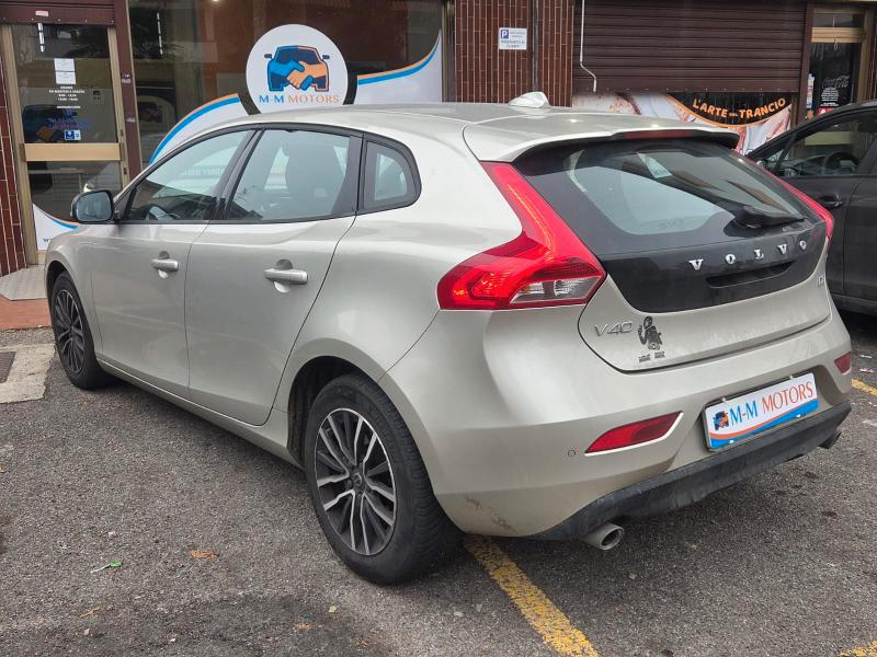 VOLVO V40 2.0 D BUSINESS