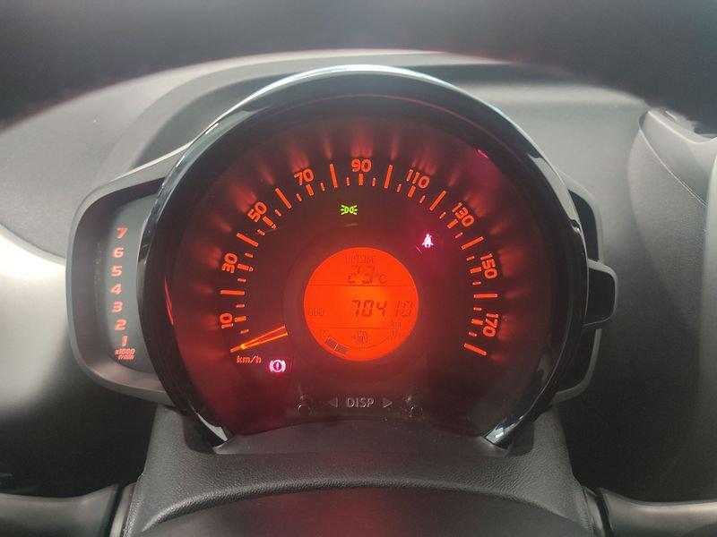 Toyota Aygo 1.0 VVT-i 69 CV 5 porte x-play