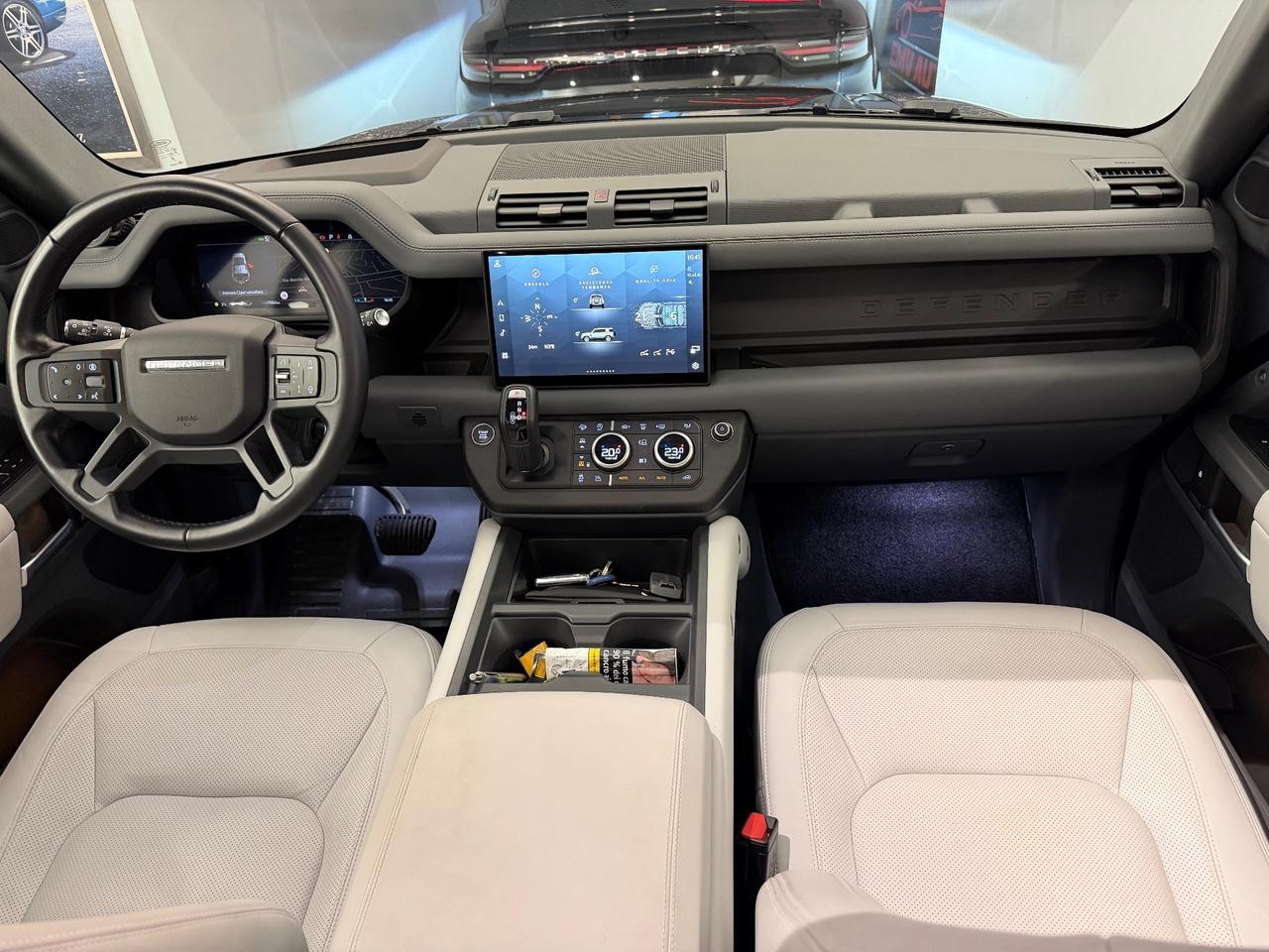 Land Rover Defender 110 3.0D I6 300 CV AWD Auto HSE