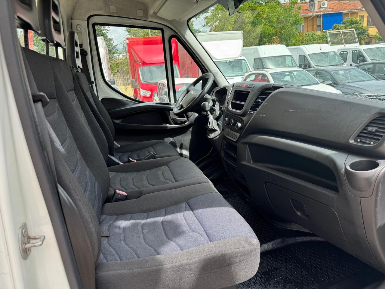 Iveco DAILY 35C16 L.3750 Quad-Tor RG Cabinato 2 RUOTA GEMELLARE