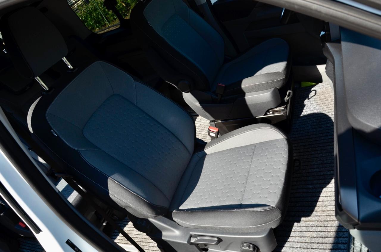 FORD TOURNEO CUSTOM 2.0 TDI TITANIUM 170cv AUT. 8 POSTI, UFF ITALIANA, SERVICE DIMOSTRABILI, FARI LED, RETROCAMERA, PERMUTE