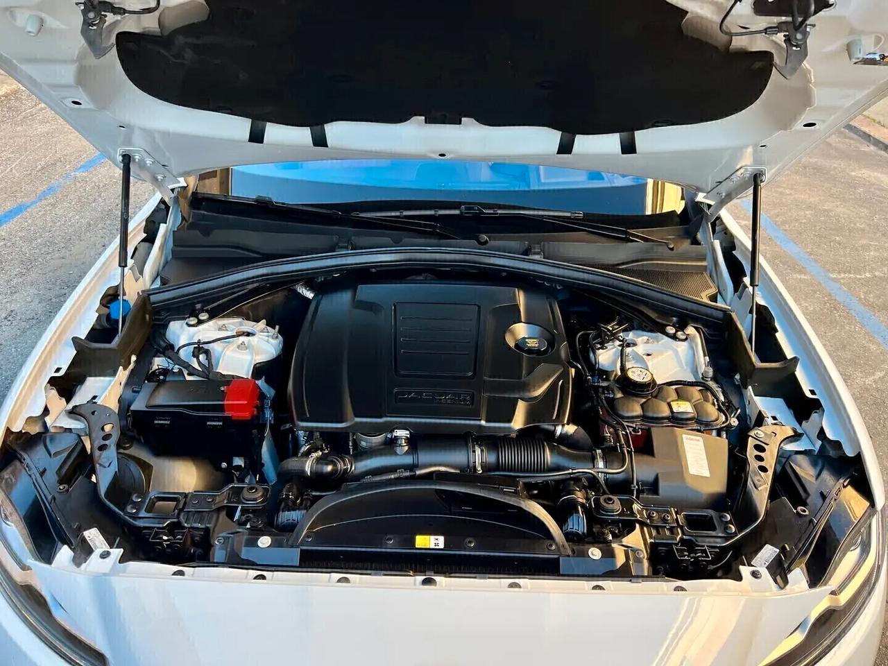 Jaguar F-Pace 2.0 300 CV AWD aut. Portfolio