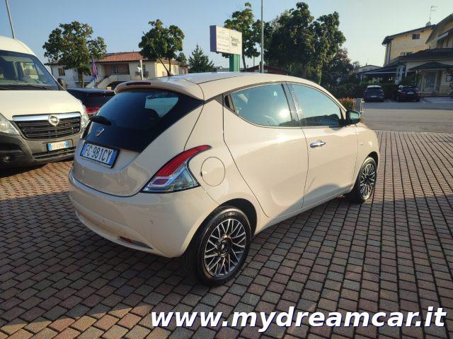 LANCIA Ypsilon 1.2 69 CV 5 porte Platinum