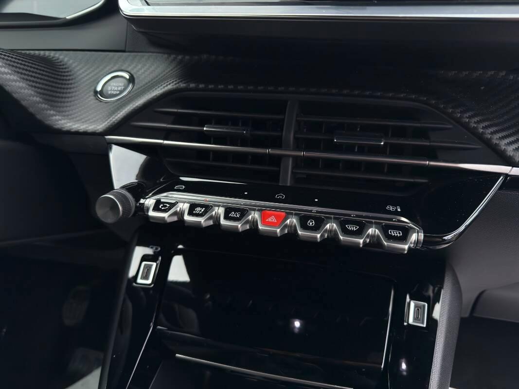 Peugeot 2008 1.2 puretech Allure s&s 100cv Con NAVIGATORE