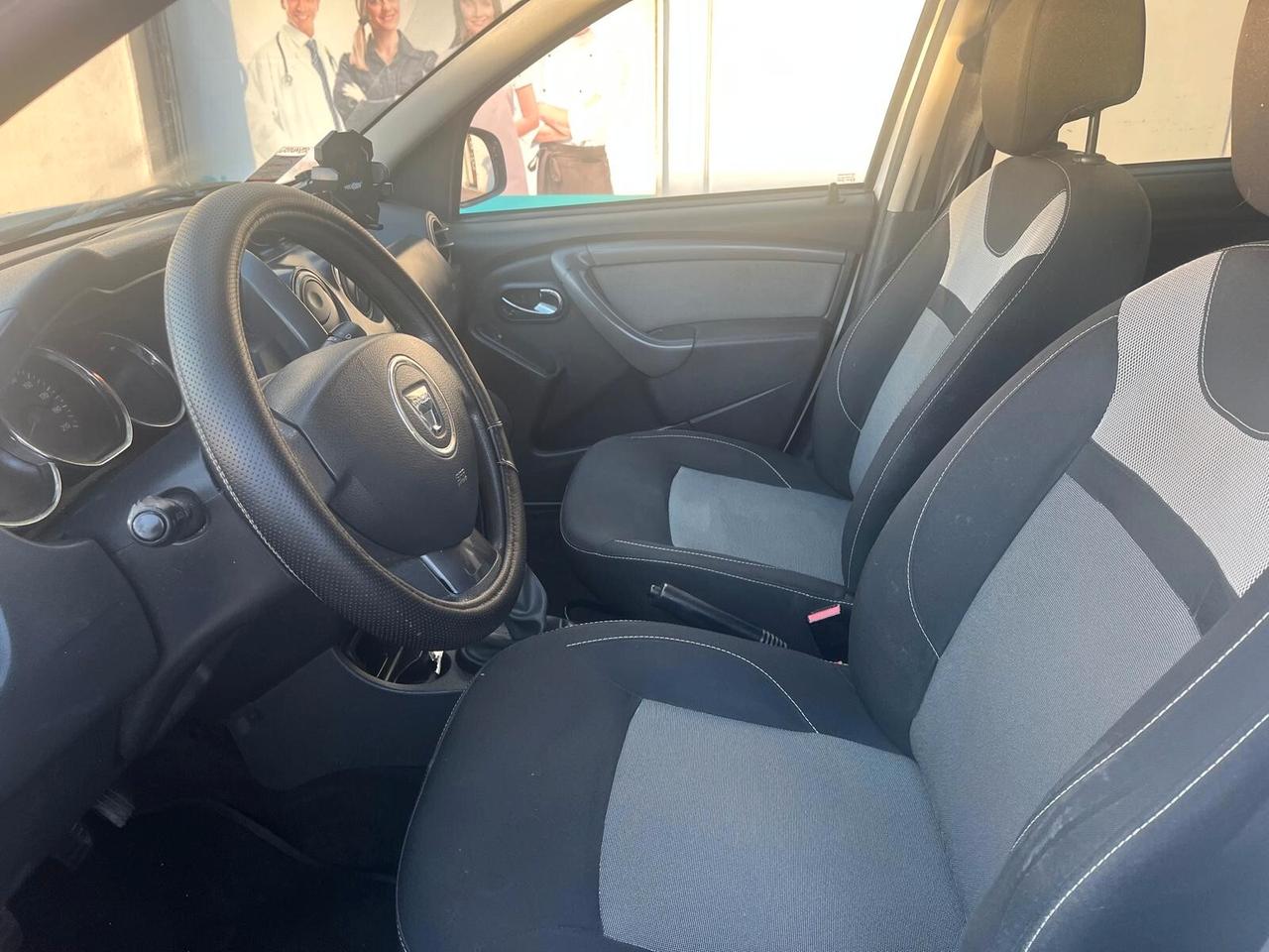 Dacia Duster 1.461 109CV 4x2 Serie Speciale Lauréate Family