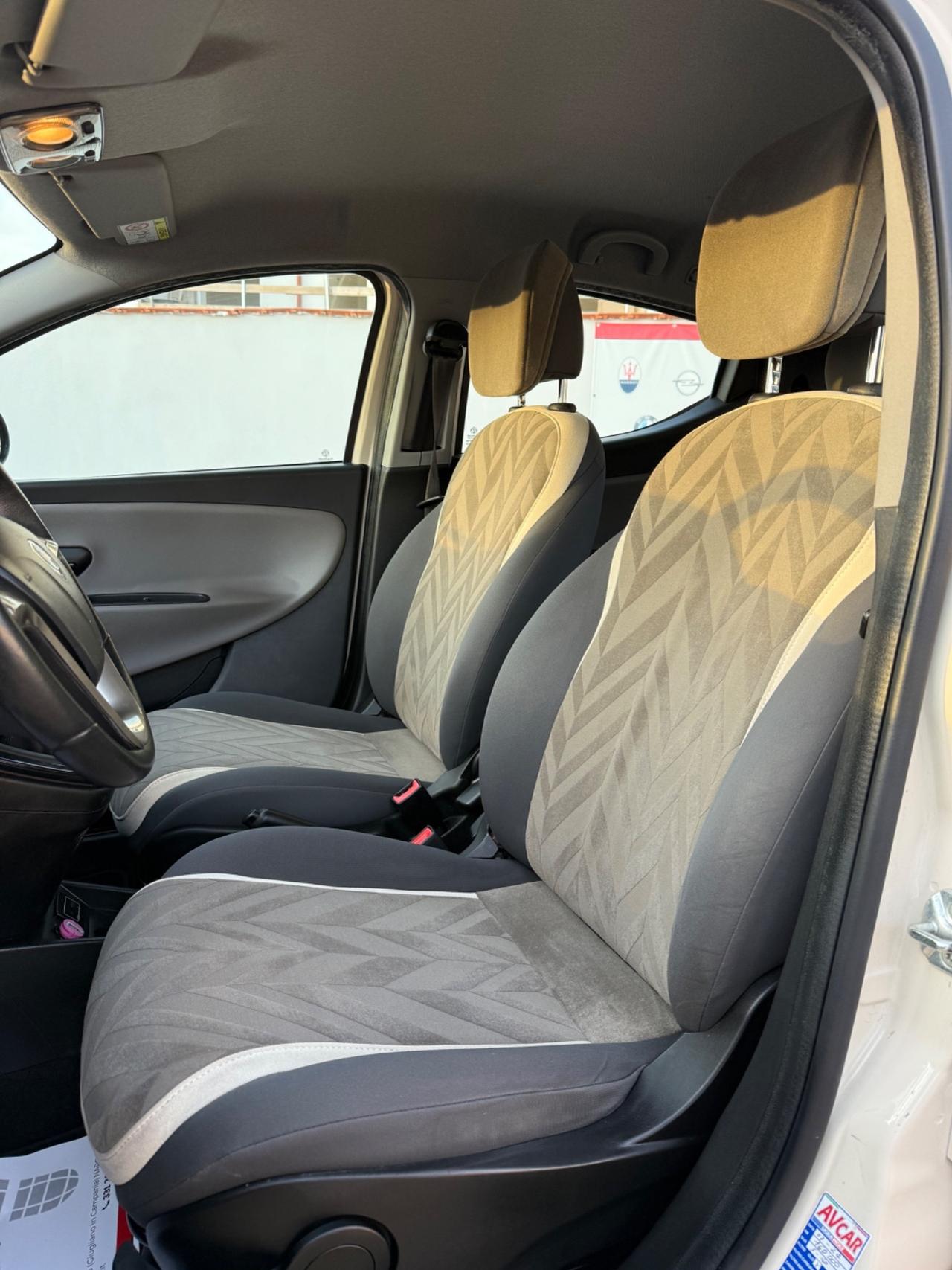 Lancia Ypsilon 1.2 69 CV 5 porte GPL Ecochic Gold