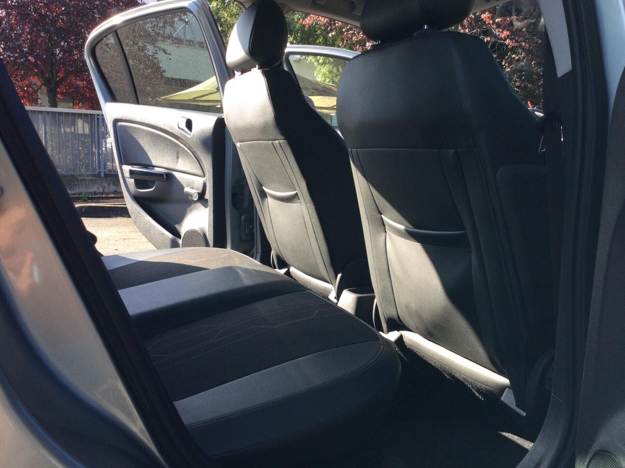 Opel Corsa 1.2 Gpl Neopatentati euro 5B- 2012