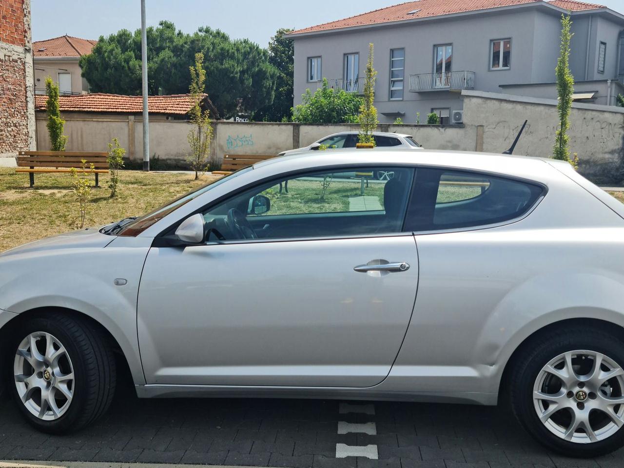 Alfa Romeo MiTo DISTINCTIVE PREMIUM #5995