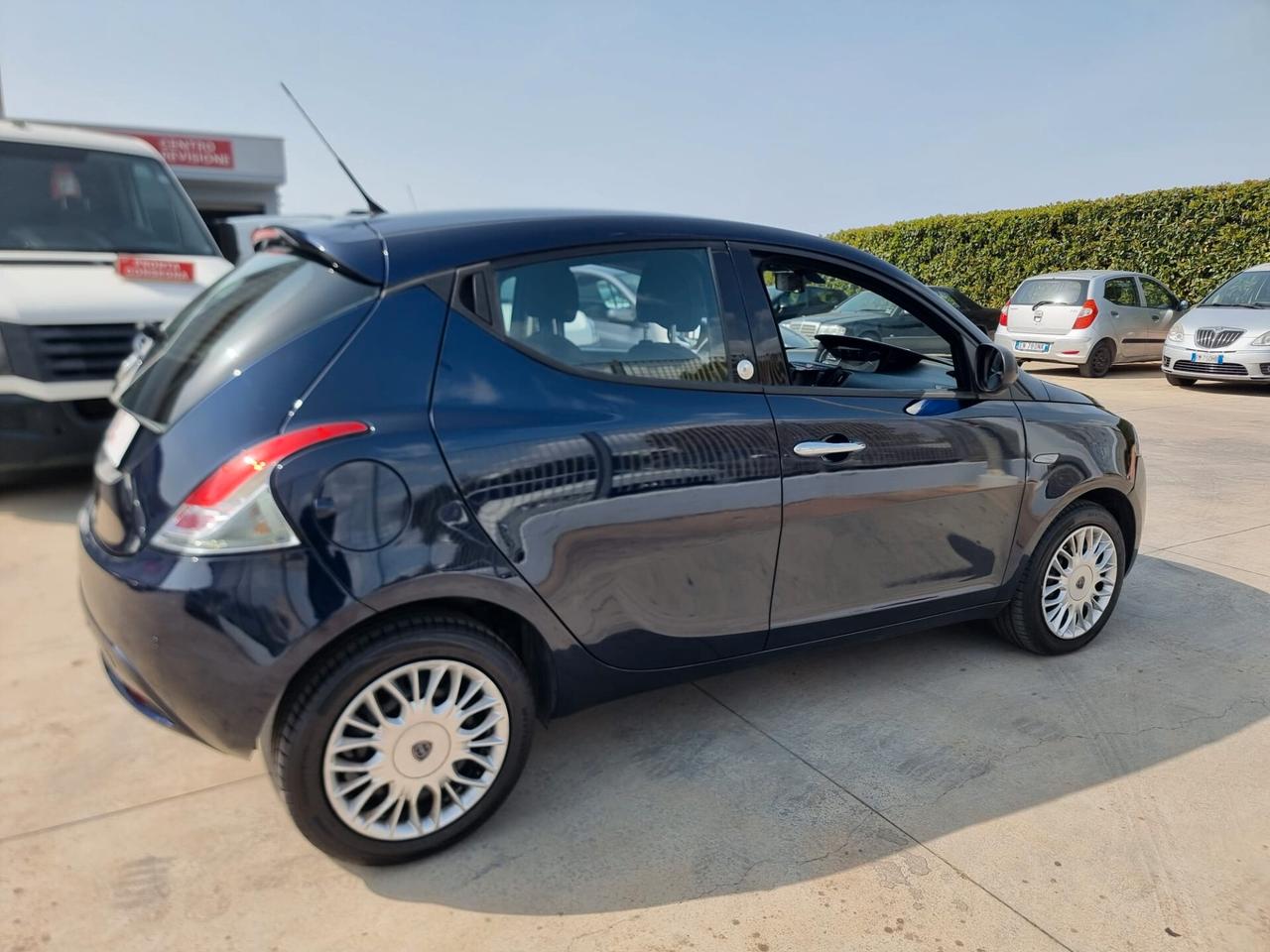 Lancia Ypsilon 1.2 69 CV 5 porte GPL Ecochic Gold KM 79000