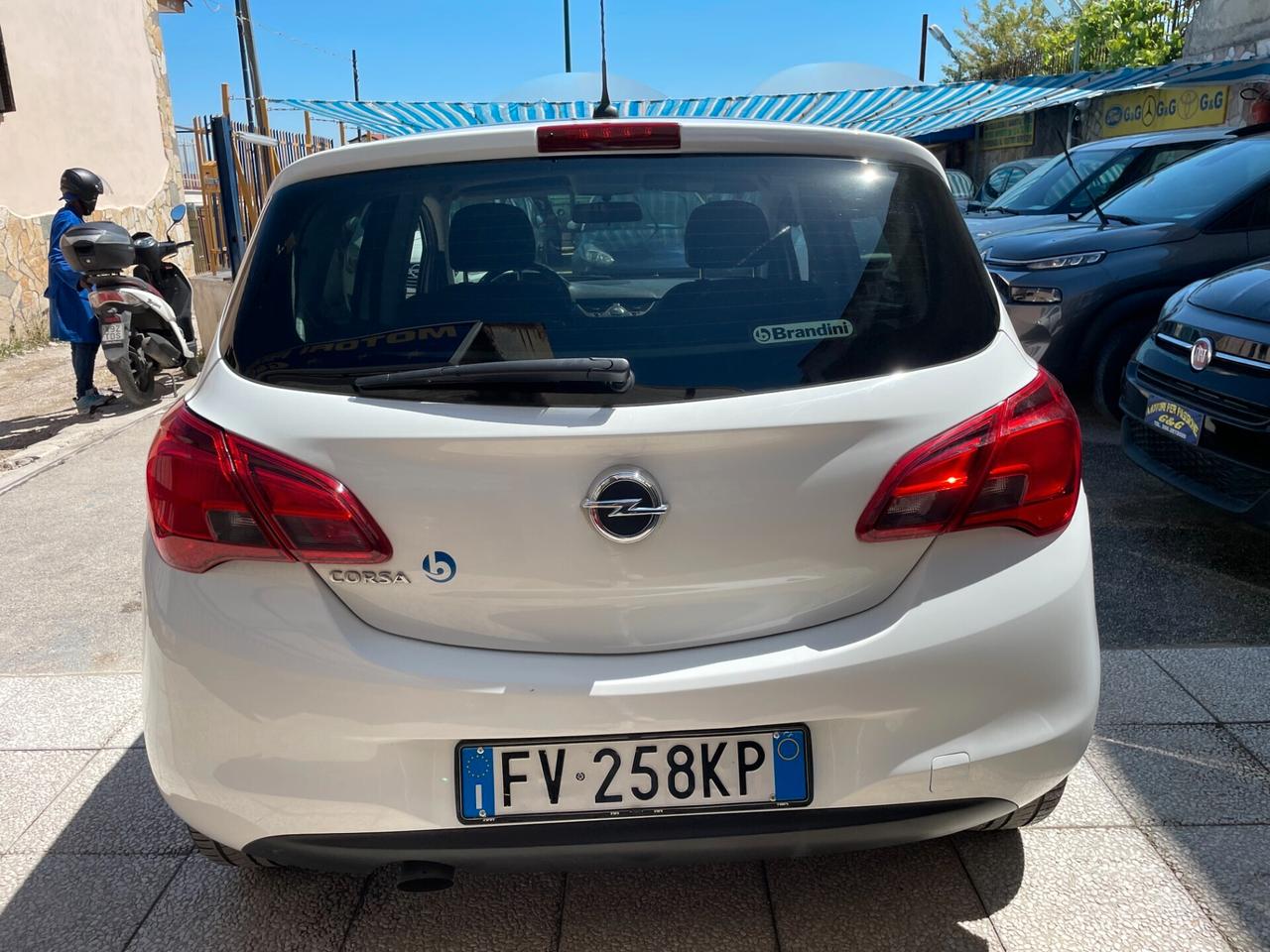 Opel Corsa 1.2 5 porte Black Edition