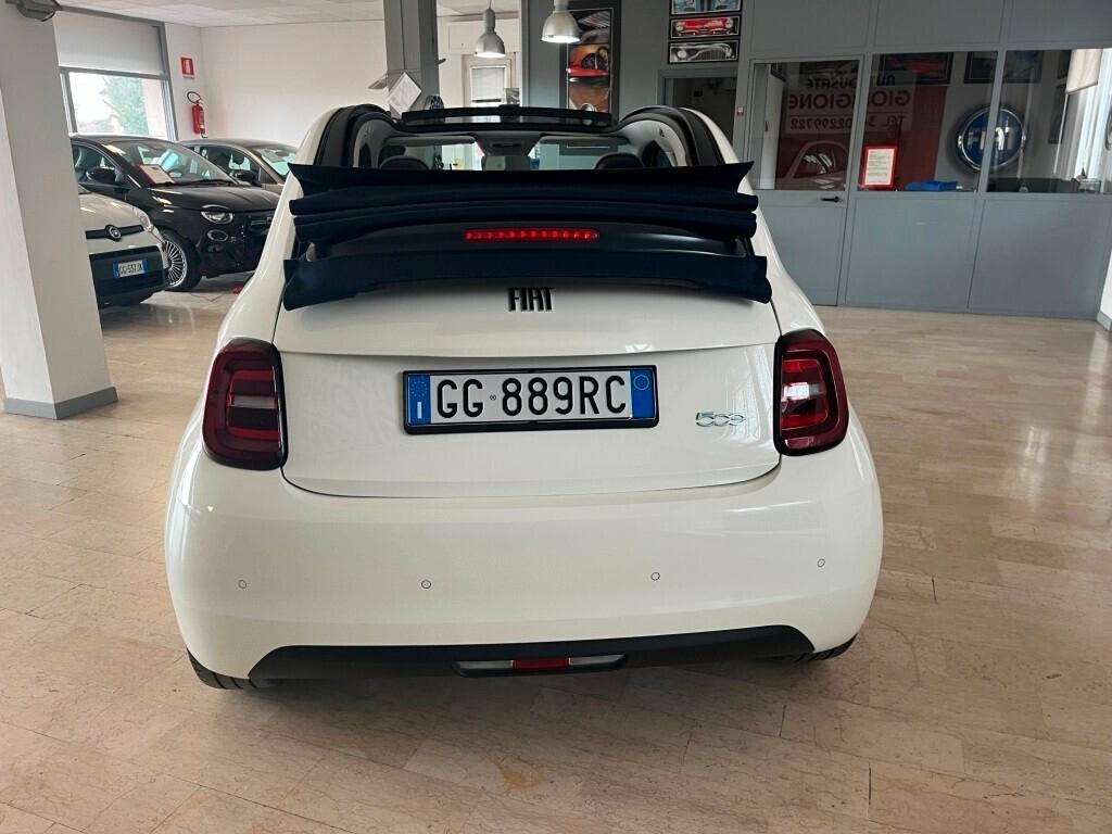 Fiat 500e Cabrio Icon Berlina 42KWh 15.900 Promo