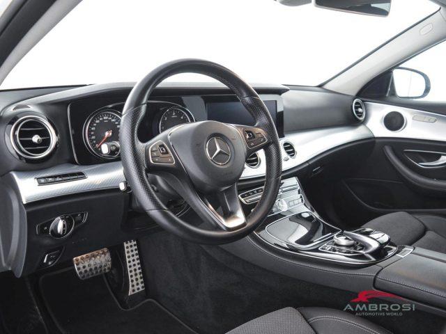 MERCEDES-BENZ CLA sse E 220d 4Matic Auto Premium Plus All-Terrain