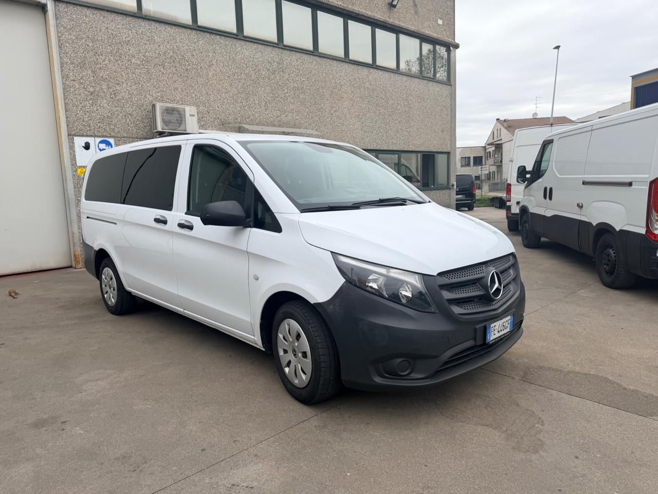 Mercedes Benz Vito 114 Mixto 5 posti