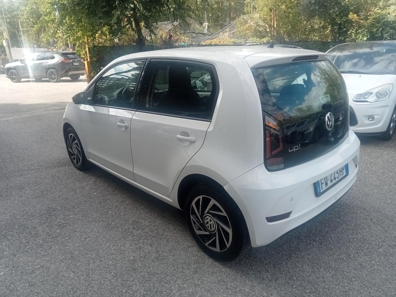 Volkswagen up! 1.0 75 CV 5p. Cambio automatico OK Neopatentati