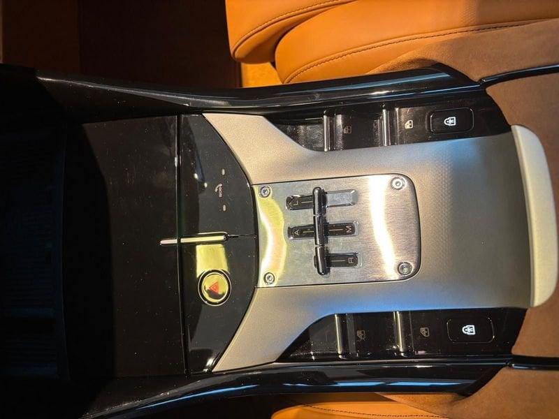 Ferrari Purosangue 6.5 V12 F1 DCT 4WD