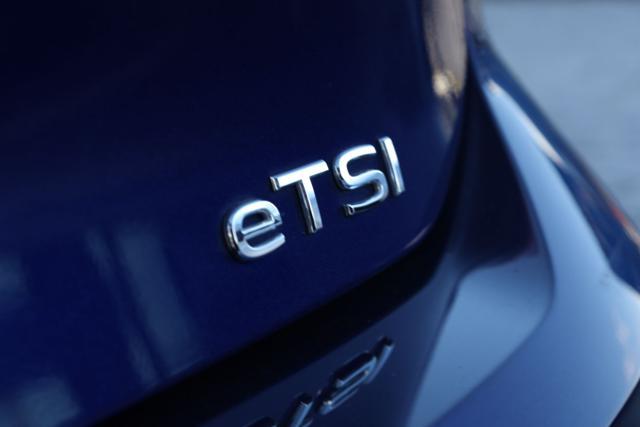 VOLKSWAGEN Golf 1.0 eTSI EVO DSG Life