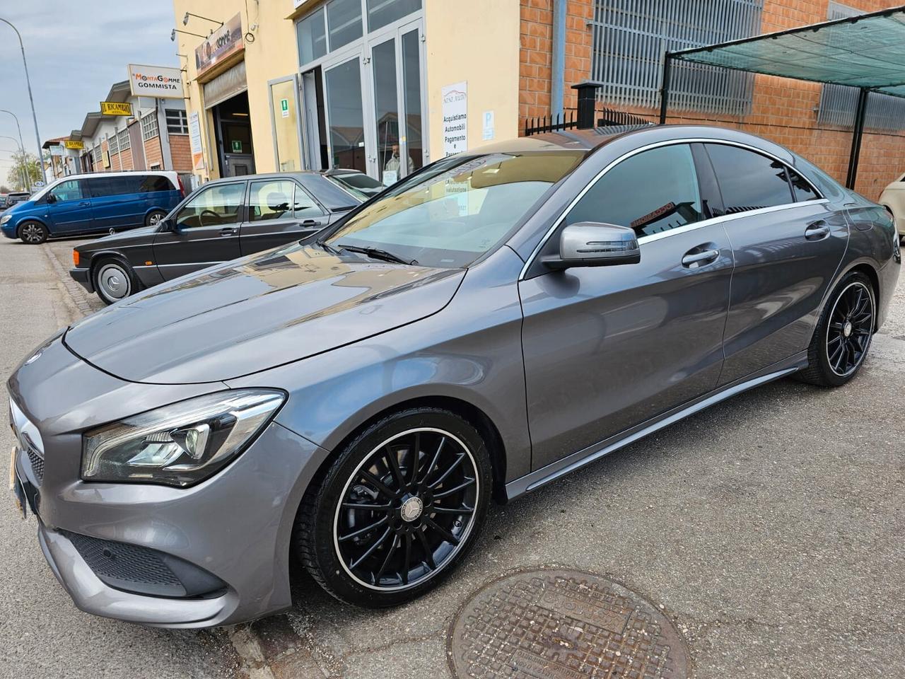 Mercedes-benz CLA 250 211cv Premium*AMG*Pelle*Navi*Bi-Xeno*Pdc*18*