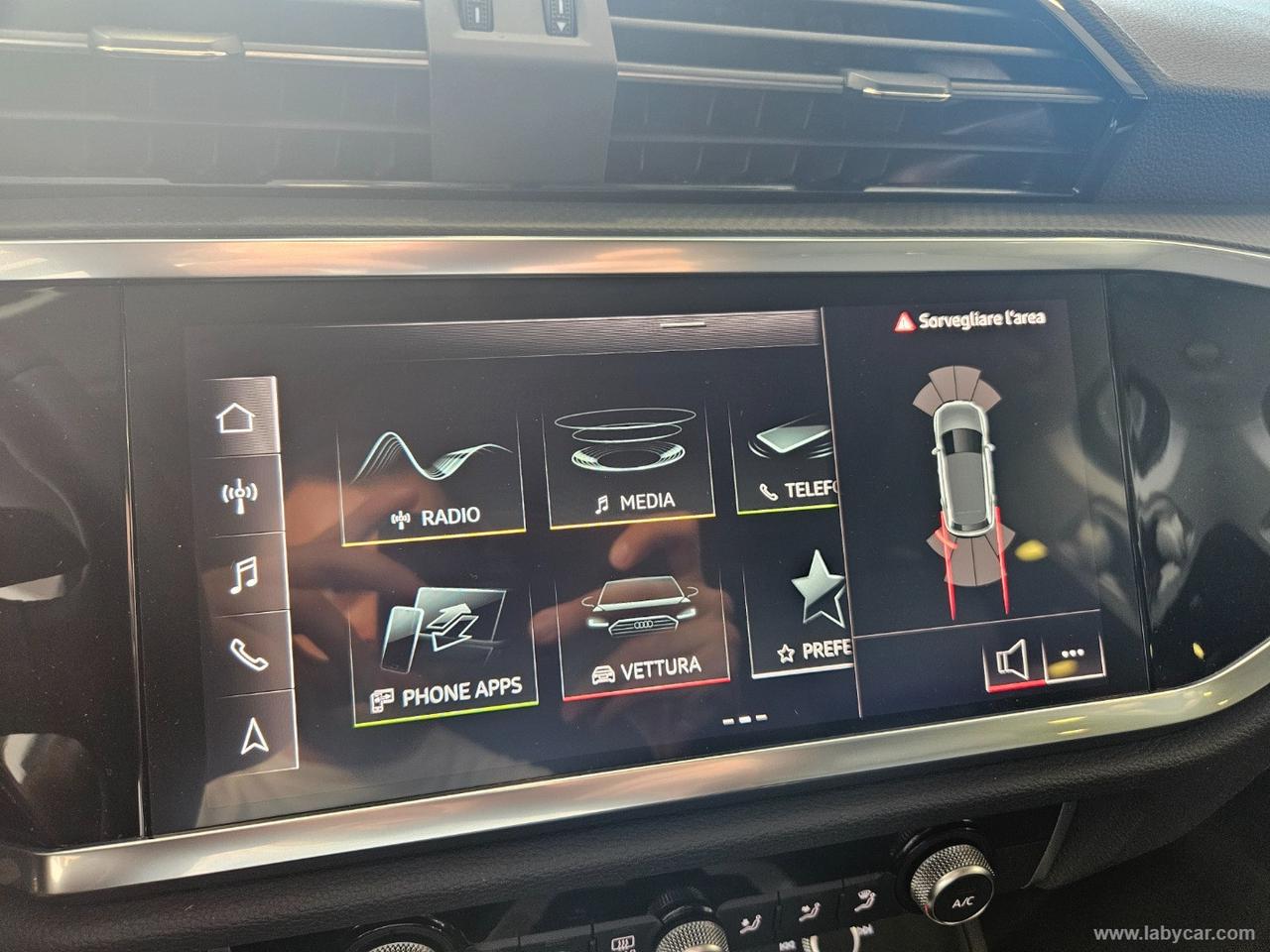 AUDI Q3 35 TDI S tronic Business Advanced