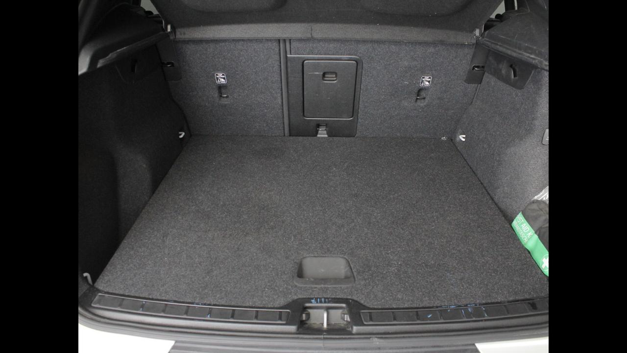 VOLVO XC40 - XC40 1.5 t5 phev R-design auto my21