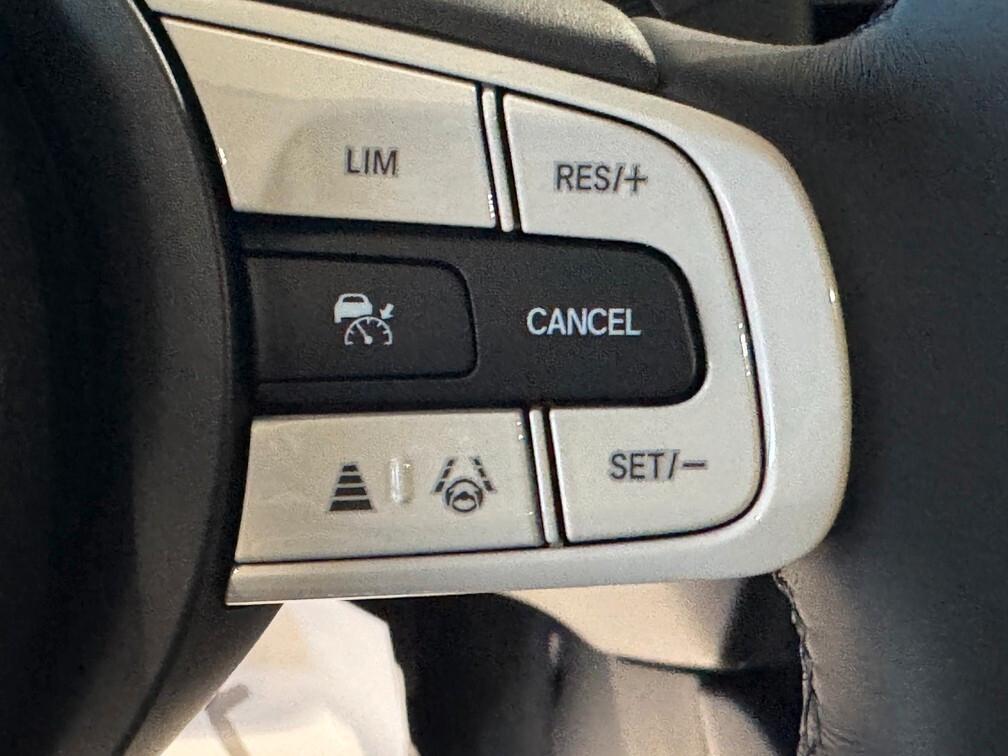 Honda Jazz 1.5 hev Elegance ecvt Led App conn 15"