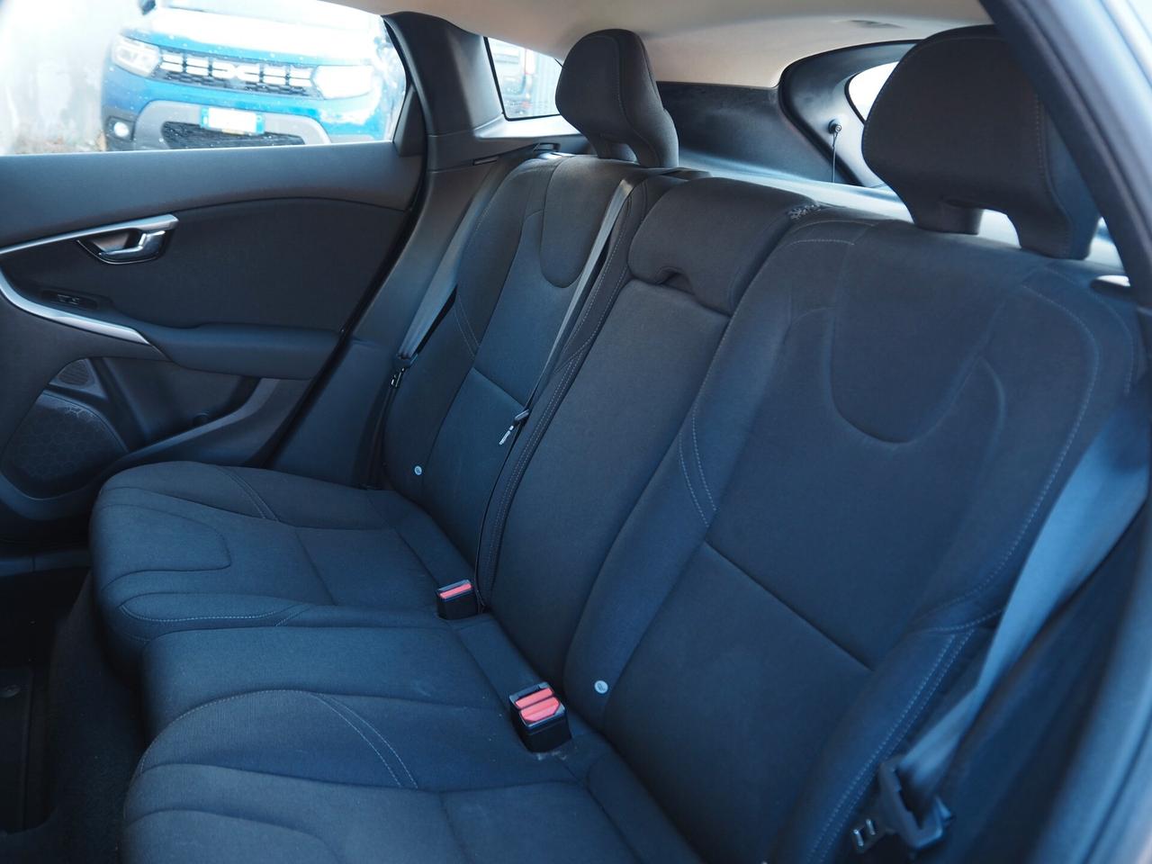 Volvo V40 D2 Geartronic Business