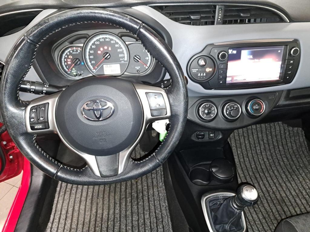 TOYOTA Yaris III 2015 - Yaris 5p 1.3 Active E6