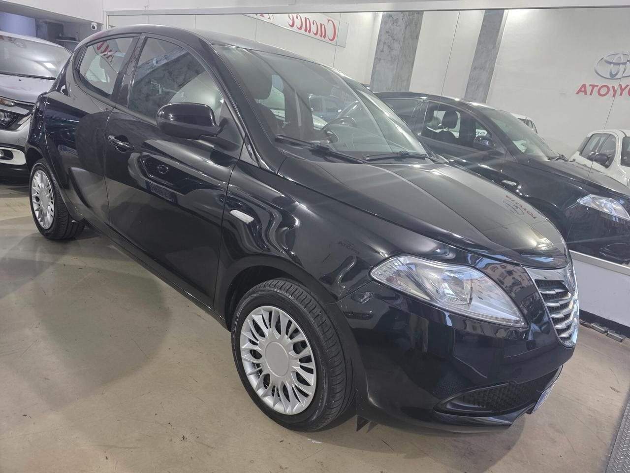 Lancia Ypsilon 1.2 GPL 69cv 1 PROPRIETARIO