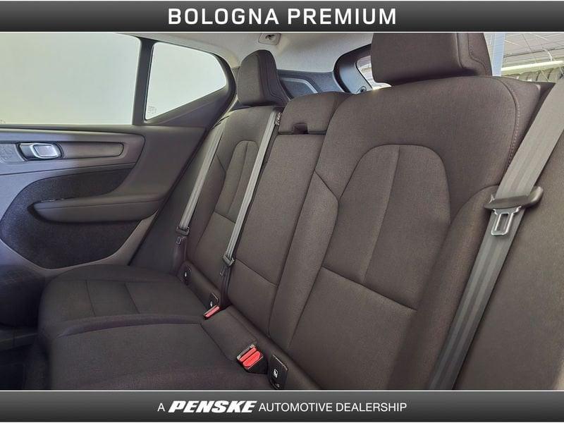 Volvo XC40 T2 Geartronic Momentum Core N1 - AUTOCARRO