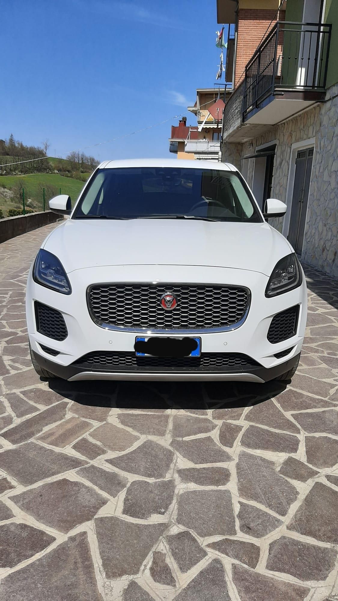 JAGUAR E-Pace