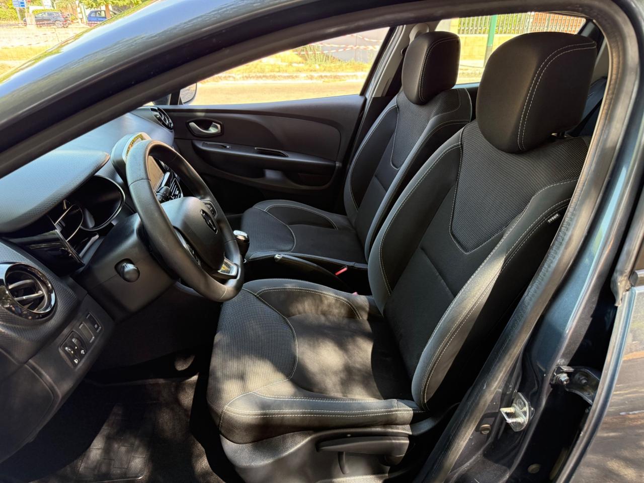 Renault Clio TCe 12V 90 CV 5 porte Business