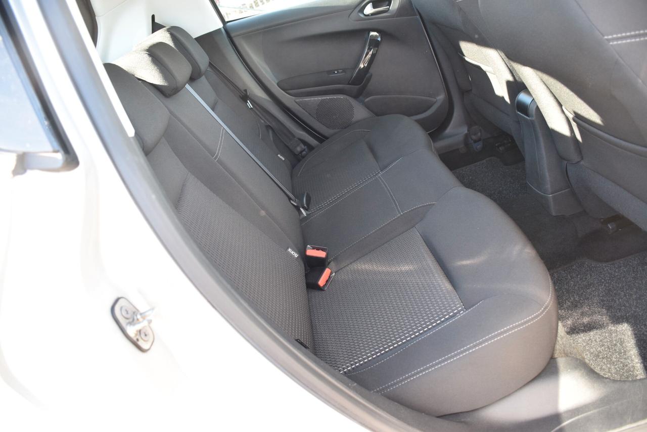 Peugeot 208 1.6HDi 75CV 5porte Allure NAV ANDROID CARPLAY CAM SENSORI CRUISE OK NEOPATENTATI