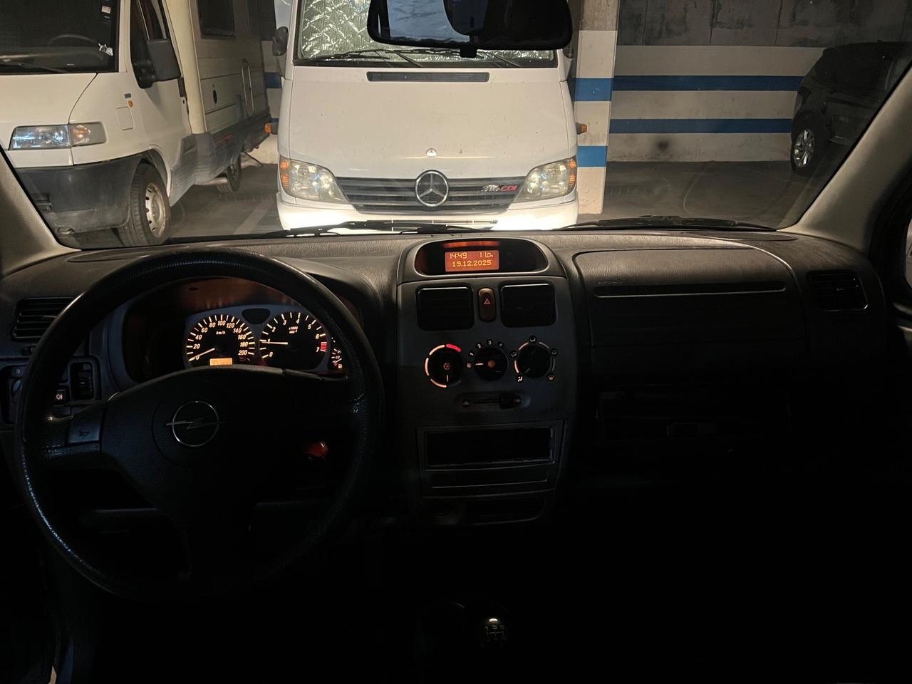 Opel Agila 1.2 16V Club