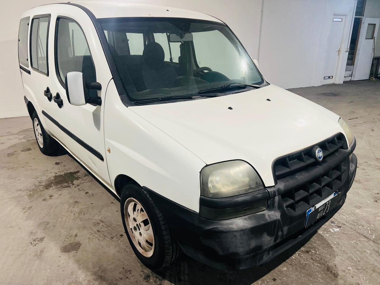 Fiat DOBLO 1.9 65CV Lounge*NEOPATENTATI*5 POSTI