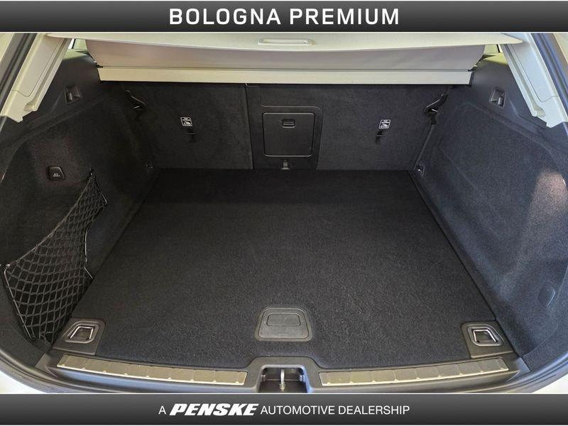 Volvo XC60 B4 (d) automatico Plus Dark