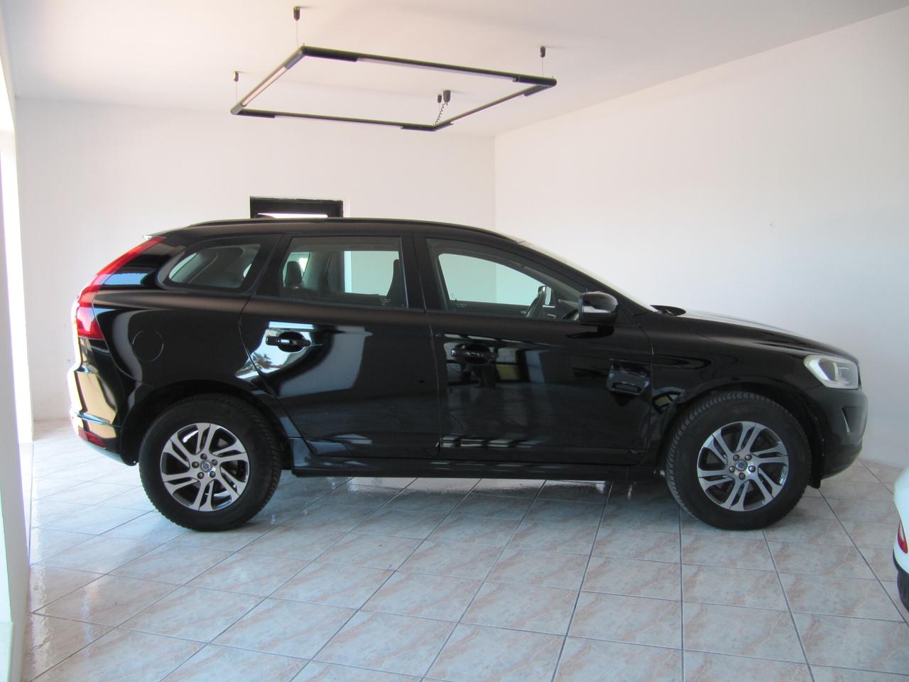 Volvo XC 60 D3 R-design Momentum