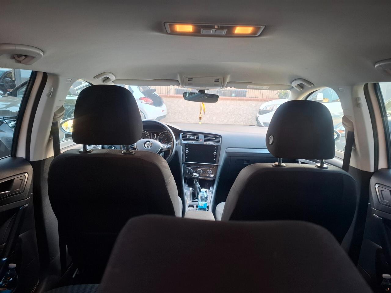 Volkswagen Golf - 1.6 TDI Comfort line