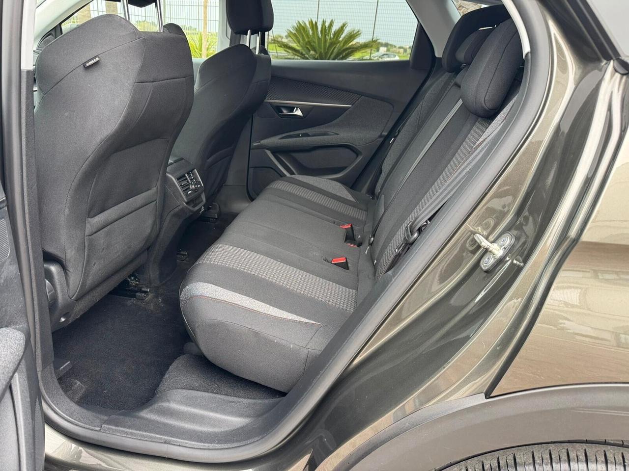 Peugeot 3008 BlueHDi 130