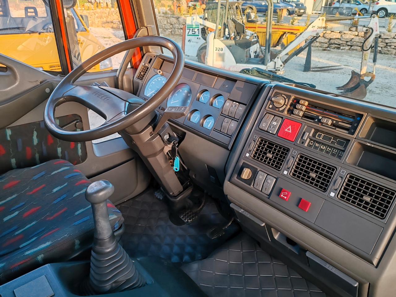 IVECO SCARRABBILE 100E21