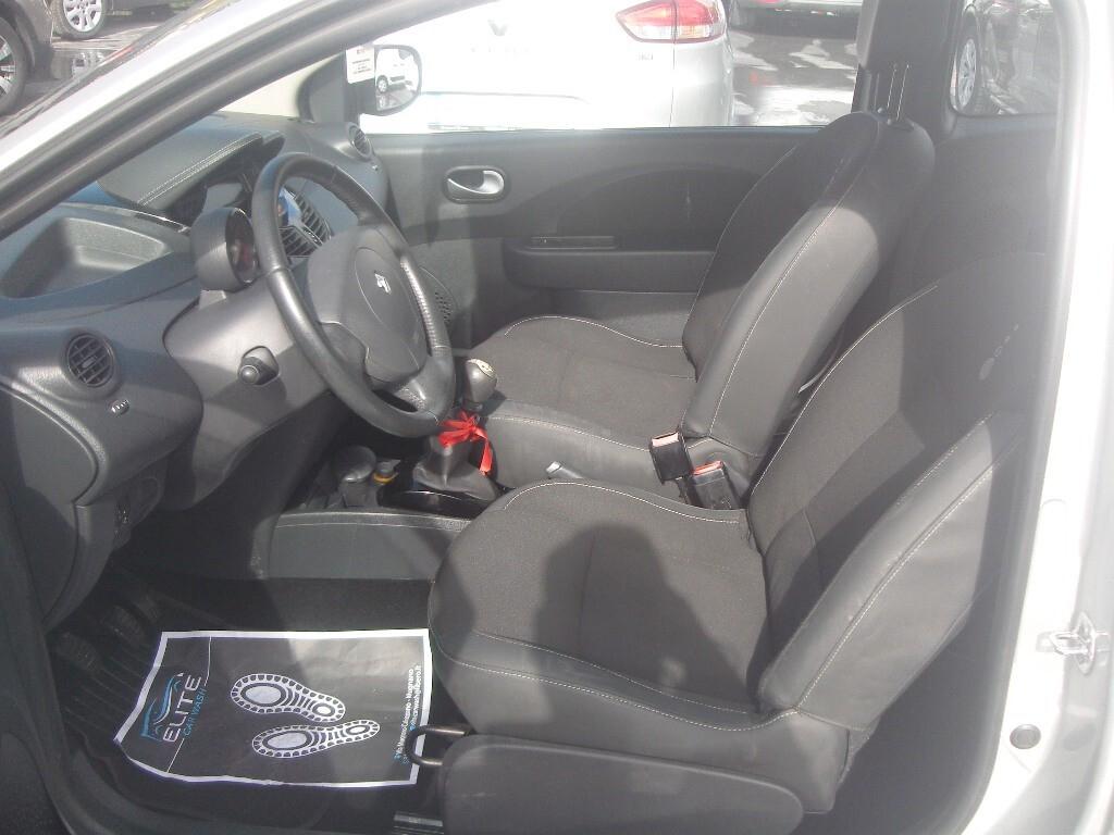 Renault Twingo 1.2 Live - 2011
