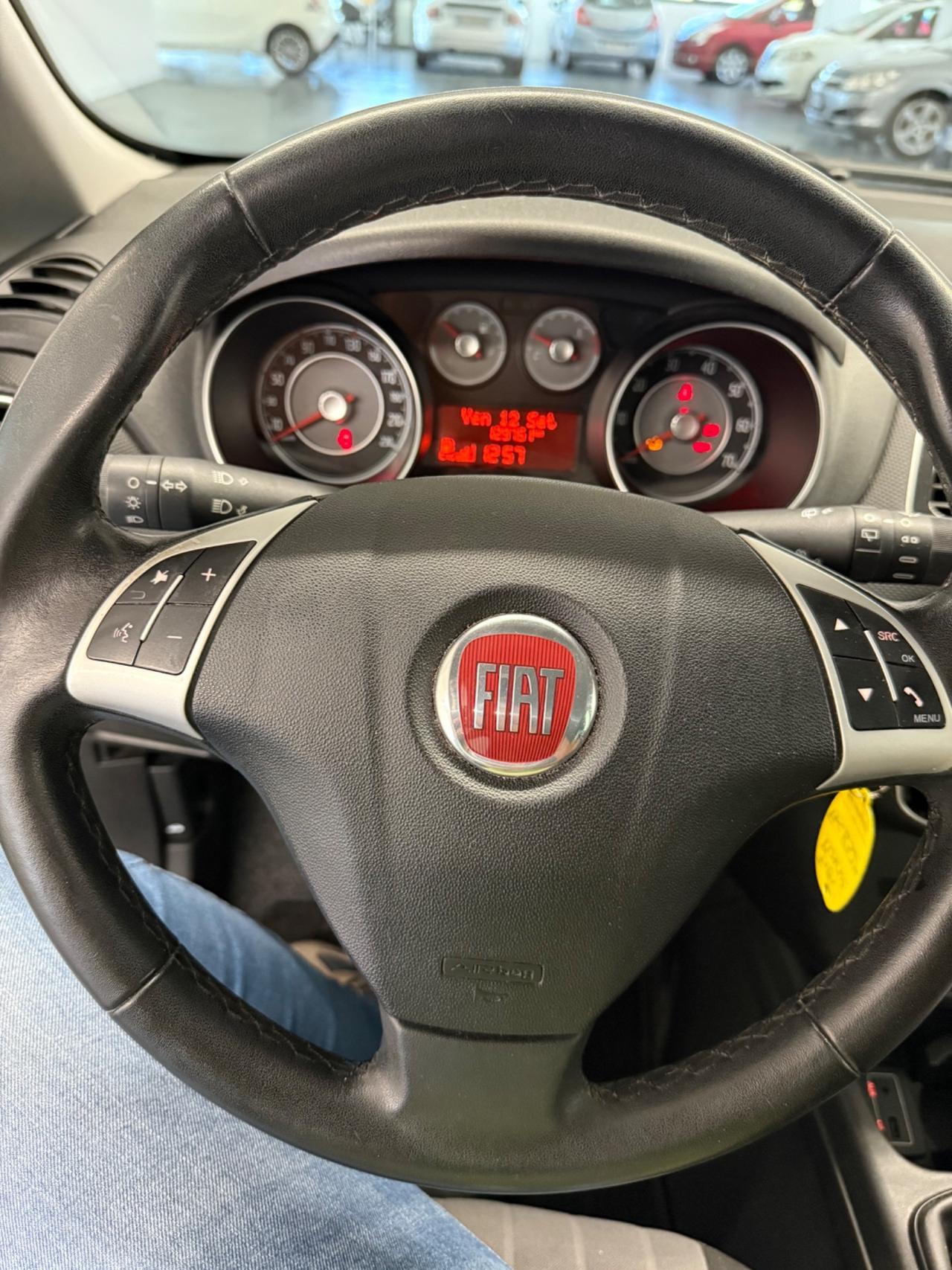 Fiat Punto 1.4 8V 5 porte Natural Power Street