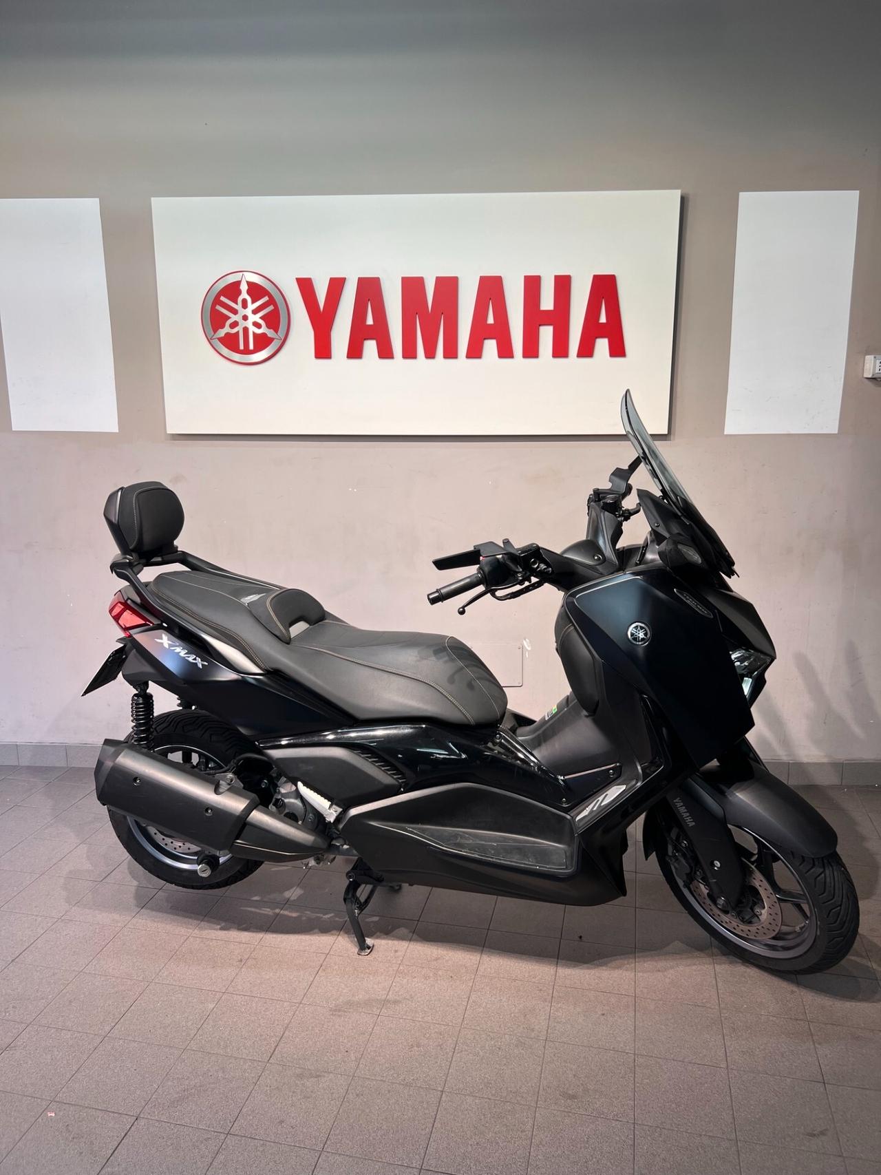 Yamaha X-Max 300 TECH MAX