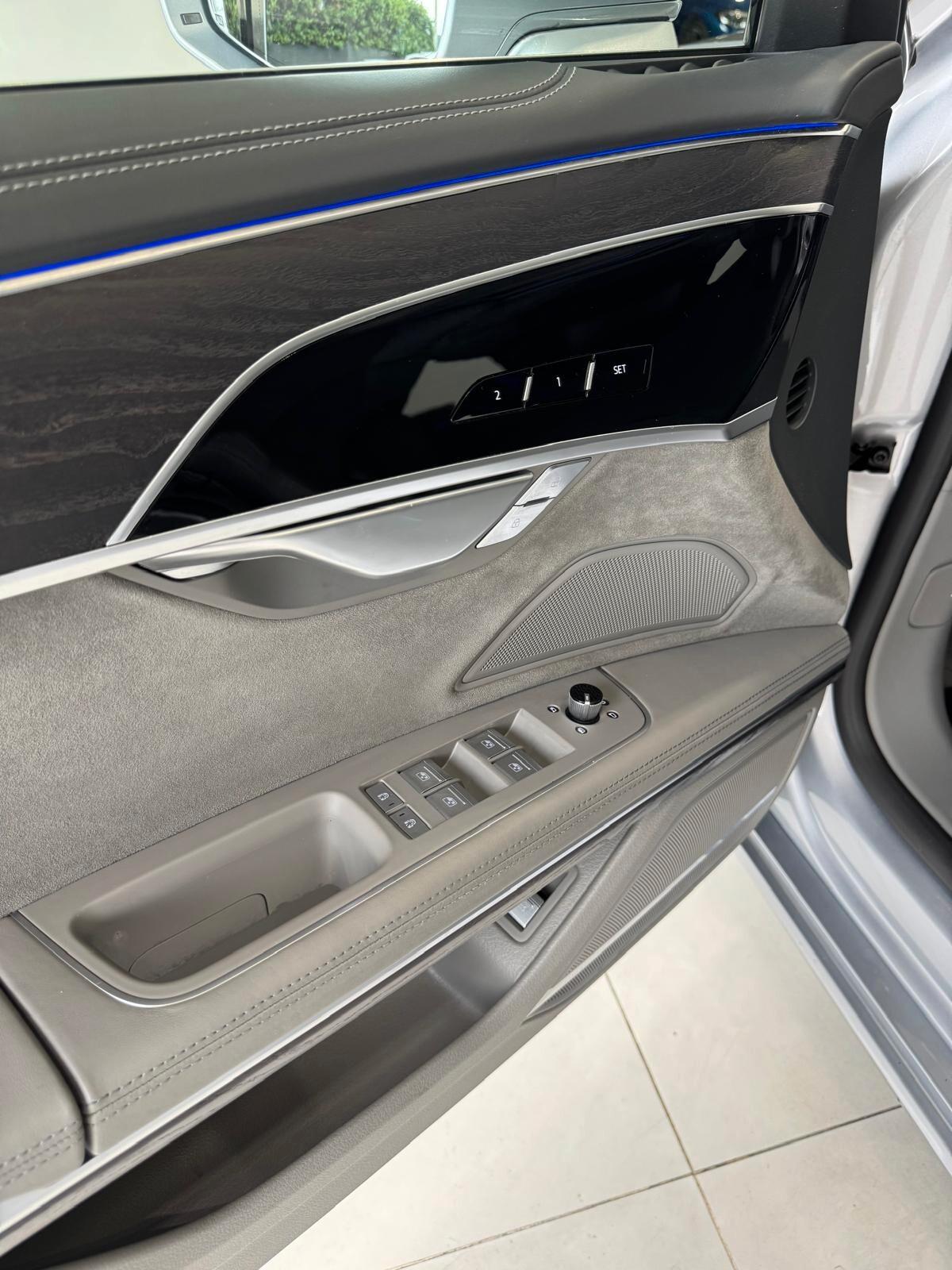 Audi A8 50 TDI 3.0 quattro tiptronic