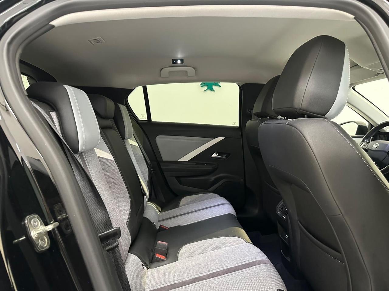 Opel Astra 1.6 Plug-in Hybrid 180 CV AT8 Business Elegance