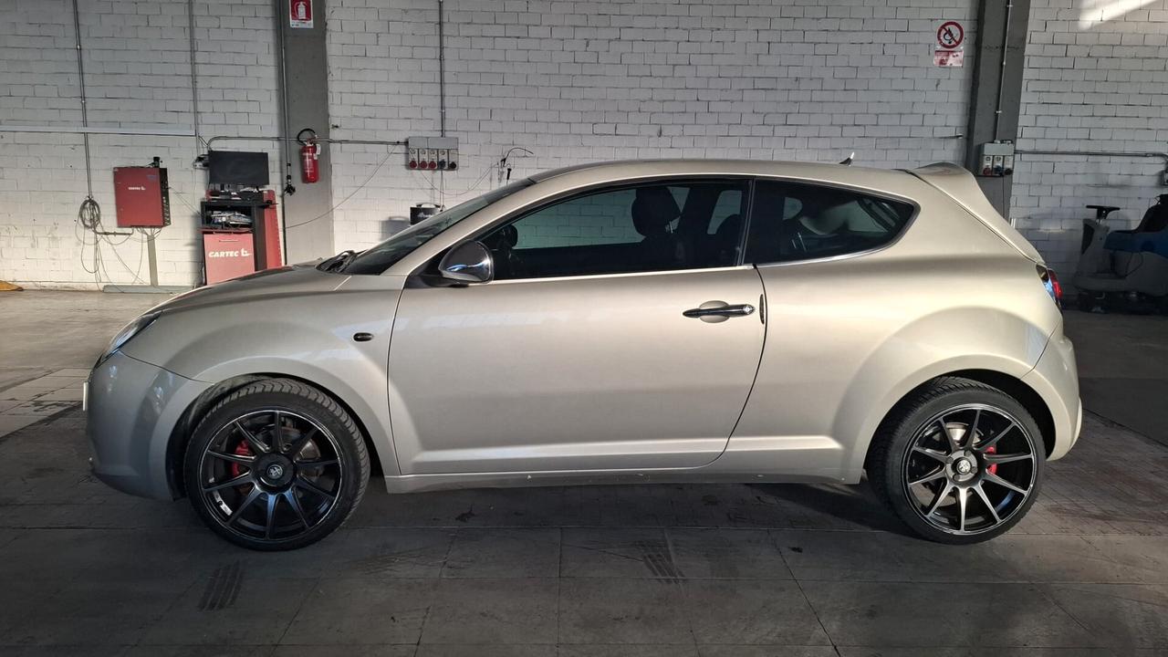 Alfa Romeo MiTo 1.6 JTDm-2 S&S Distinctive Premium Pack